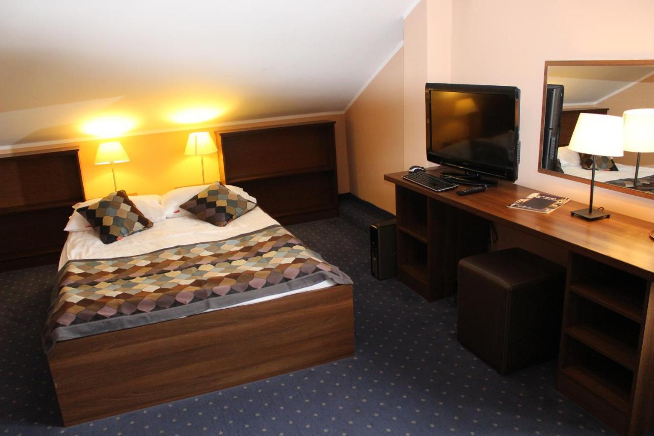 Hotel Colnus Kolno  Exterior photo